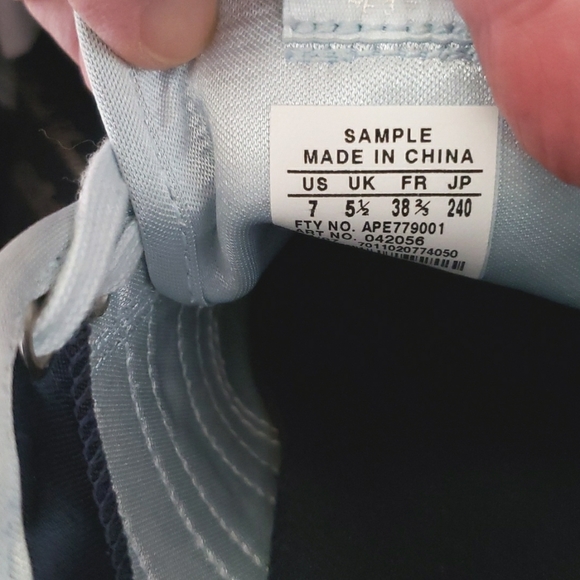 Vintage Adidas Sleek Series Sneakers Metallic Blue & Silver EUC - Picture 9 of 10